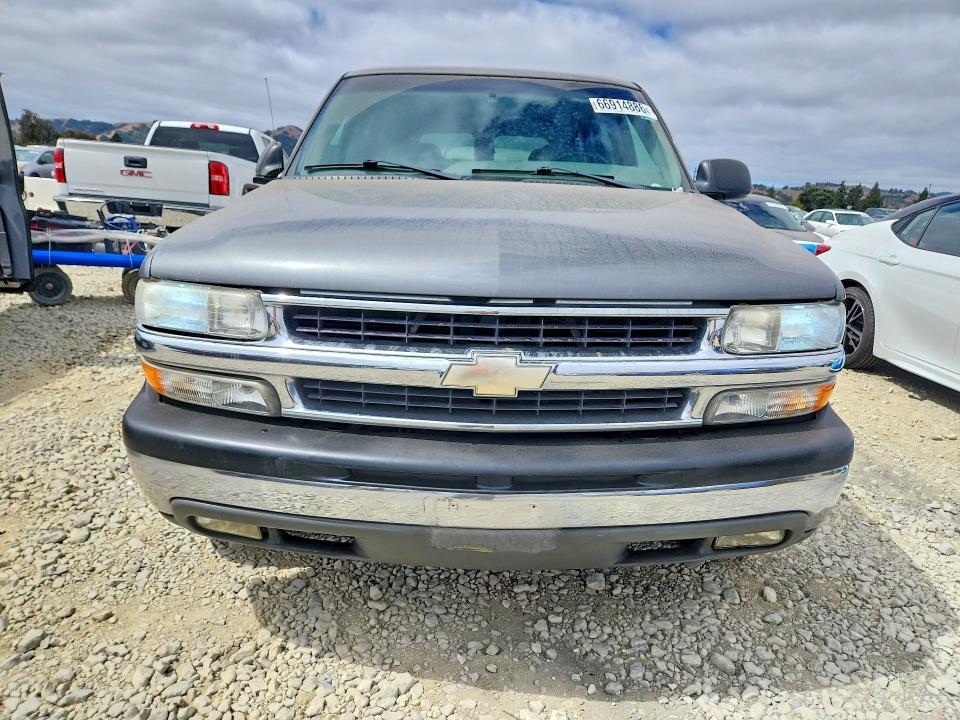 Photo 5 from auction – 2002 CHEVROLET TAHOE with VIN 1GNEC13T72R225627