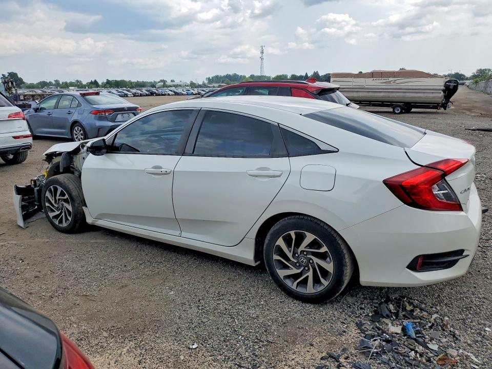 Photo 2 from auction – 2018 HONDA CIVIC with VIN 2HGFC2F86JH015918