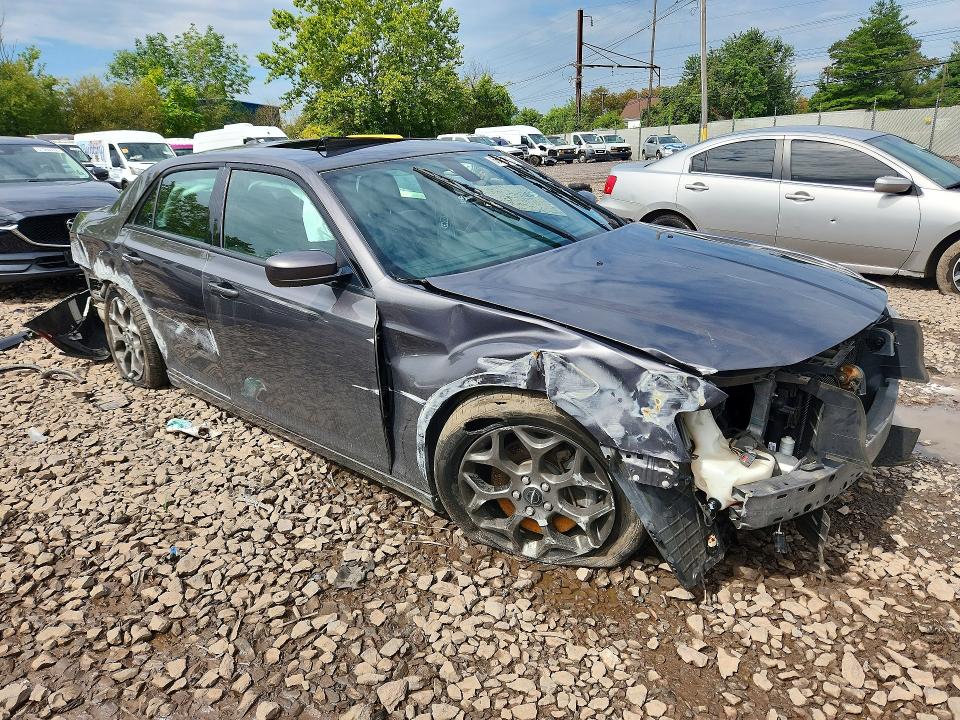 Photo 4 from auction – 2015 CHRYSLER 300 with VIN 2C3CCAGG8FH892357