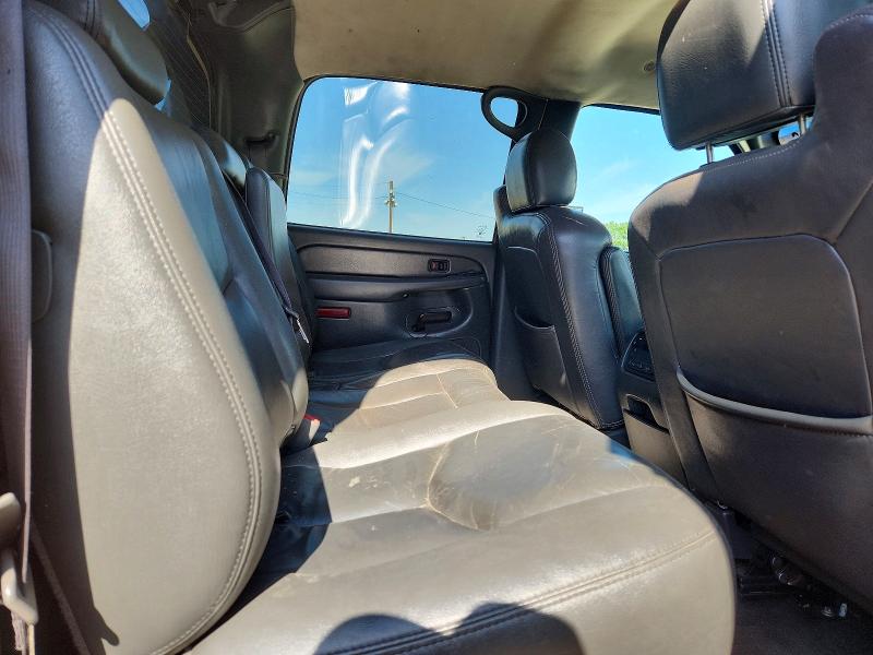 Photo 10 from auction – 2004 CHEVROLET AVALANCHE with VIN 3GNEC12T44G114697