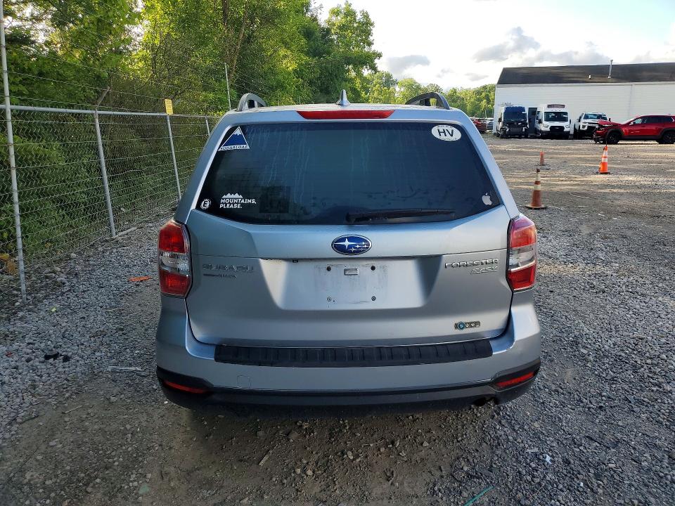 Photo 6 from auction – 2016 SUBARU FORESTER with VIN JF2SJADC3GH438301