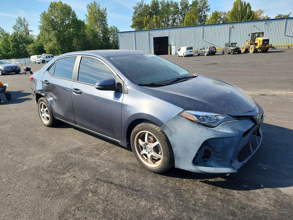 Photo 4 from auction – 2018 TOYOTA COROLLA with VIN 5YFBURHE8JP851116