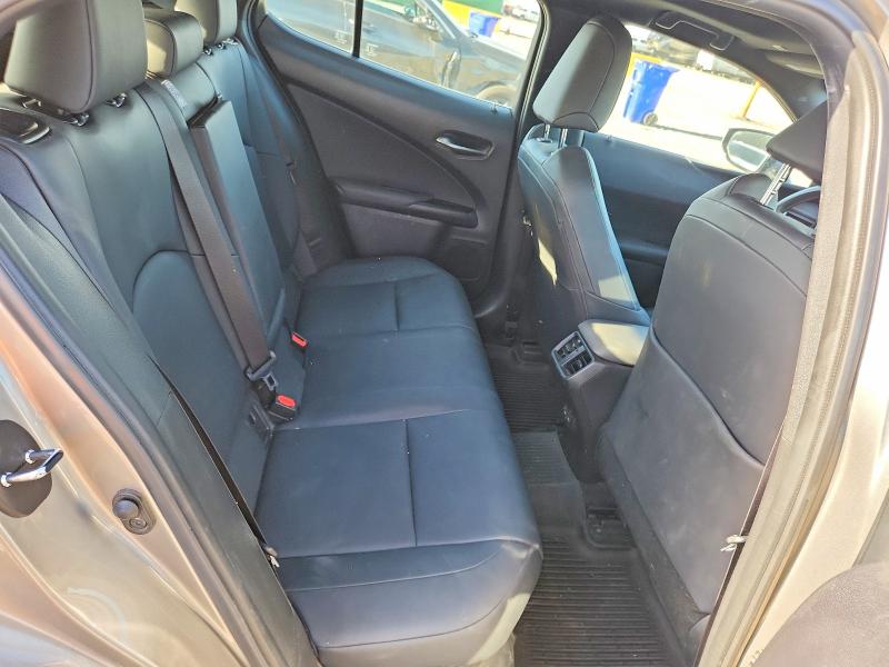 Photo 11 from auction – 2021 LEXUS UX with VIN JTHP9JBH8M2044933