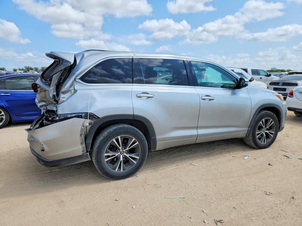 Photo 3 from auction – 2018 TOYOTA HIGHLANDER with VIN 5TDZZRFH4JS254095