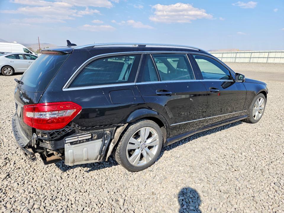 Photo 3 from auction – 2011 MERCEDES-BENZ E with VIN WDDHH8HB1BA286508