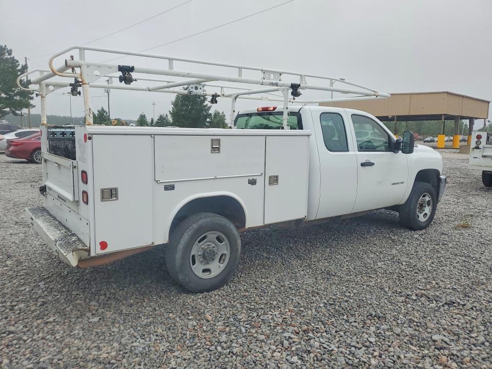 Photo 3 from auction – 2011 CHEVROLET SILVERADO with VIN 1GB2CVCG0BZ455228