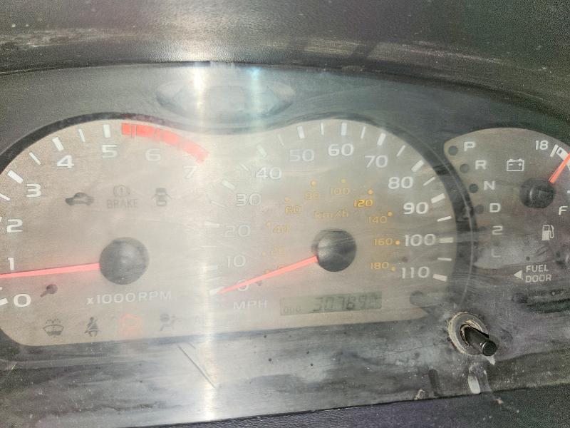 Photo 9 from auction – 2001 TOYOTA SEQUOIA with VIN 5TDBT48A41S028760