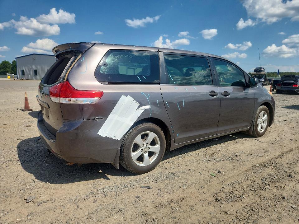 Photo 3 from auction – 2013 TOYOTA SIENNA with VIN 5TDZK3DC8DS398536