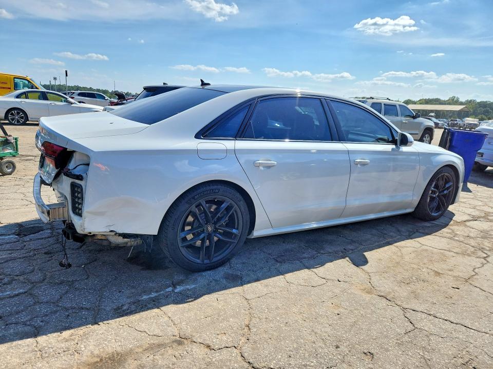 Photo 3 from auction – 2017 AUDI A8 with VIN WAU43AFD5HN021107