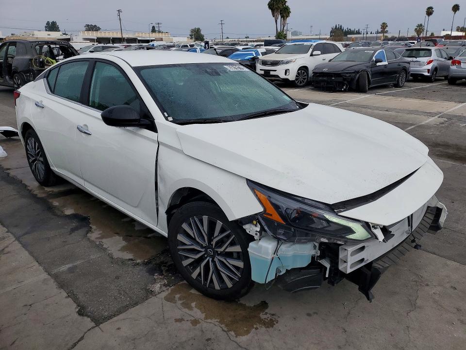 Photo 4 from auction – 2025 NISSAN ALTIMA with VIN 1N4BL4DV6SN370877