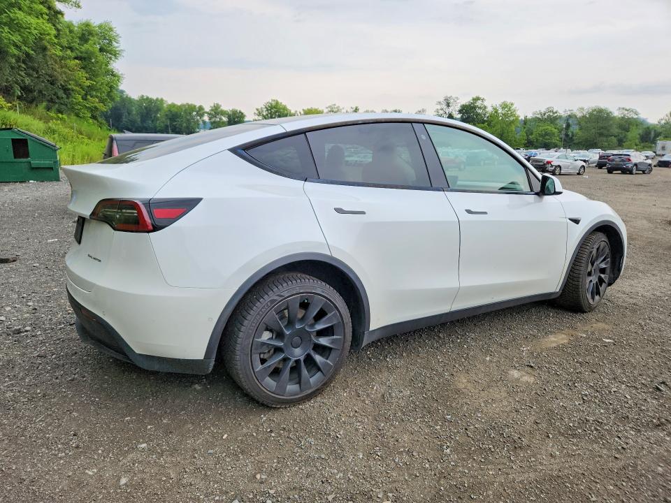 Photo 3 from auction – 2021 TESLA MODEL Y with VIN 5YJYGDEE5MF085211