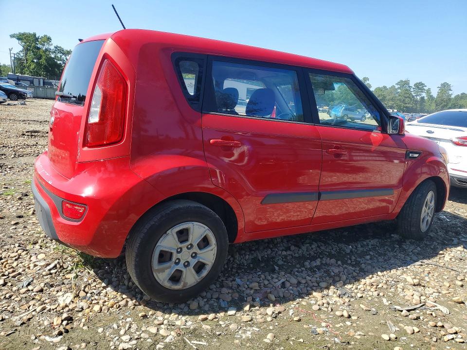 Photo 3 from auction – 2013 KIA SOUL with VIN KNDJT2A51D7574265