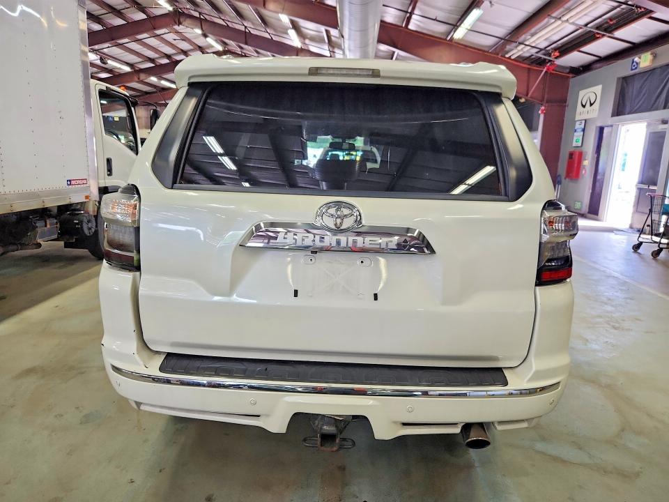 Photo 6 from auction – 2016 TOYOTA 4RUNNER with VIN JTEBU5JR6G5373687