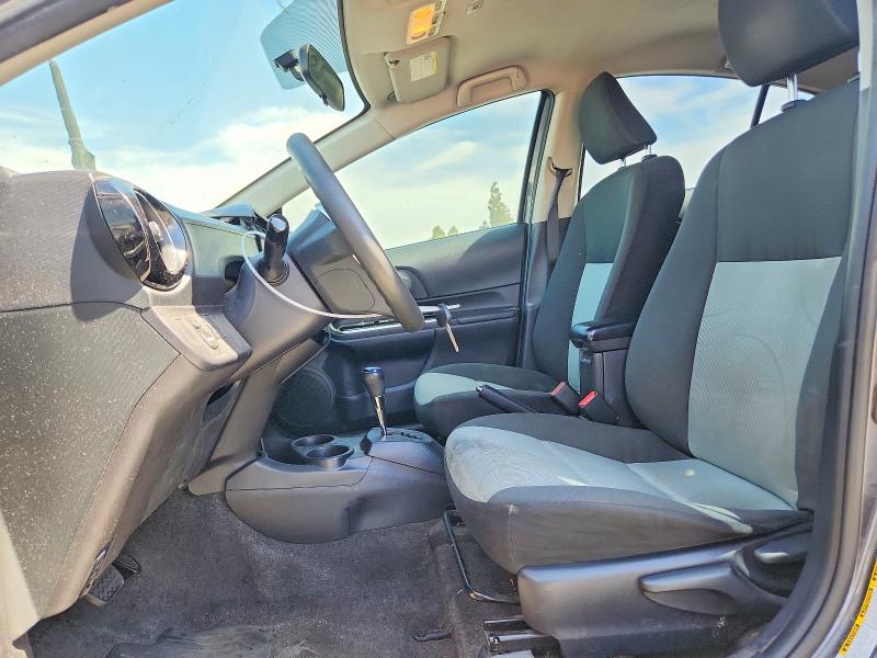 Photo 7 from auction – 2015 TOYOTA PRIUS C with VIN JTDKDTB30F1090887