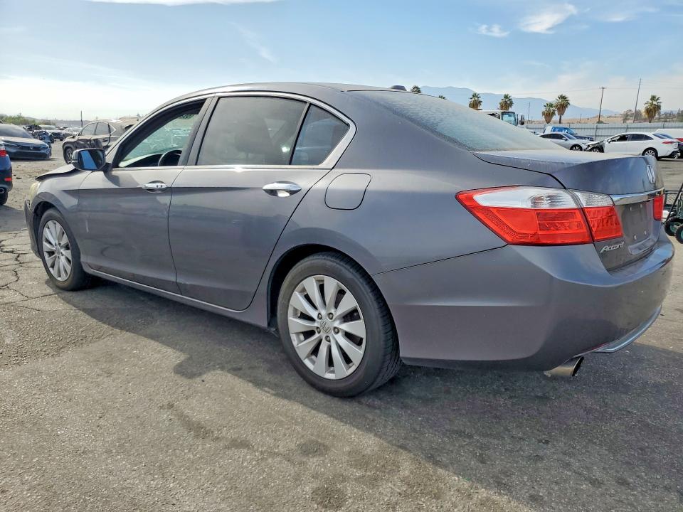 Photo 2 from auction – 2013 HONDA ACCORD with VIN 1HGCR3F89DA042654