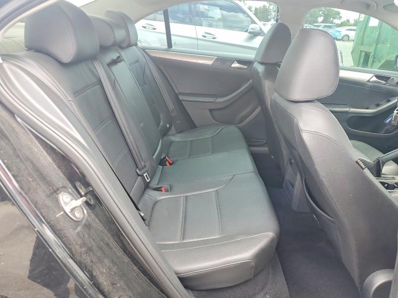 Photo 10 from auction – 2015 VOLKSWAGEN JETTA with VIN 3VWD07AJ9FM248588