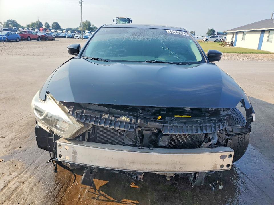 Photo 5 from auction – 2016 NISSAN MAXIMA with VIN 1N4AA6AP6GC441095