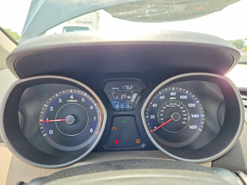 Photo 9 from auction – 2016 HYUNDAI ELANTRA with VIN 5NPDH4AE2GH753554