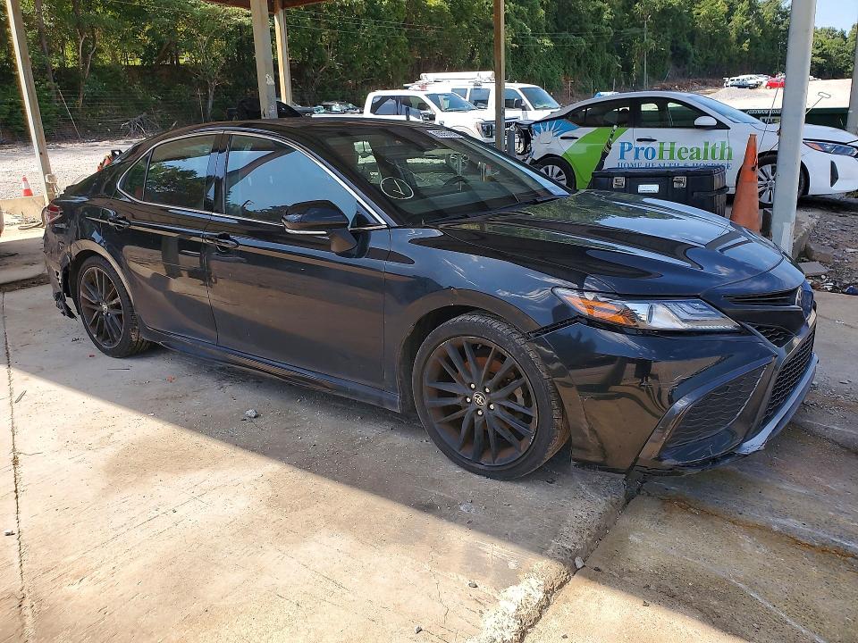 Photo 4 from auction – 2022 TOYOTA CAMRY with VIN 4T1K61AK0NU023089