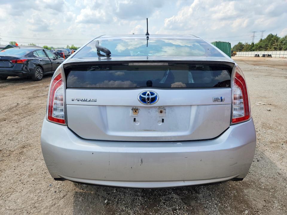 Photo 6 from auction – 2013 TOYOTA PRIUS with VIN JTDKN3DU3D5700645