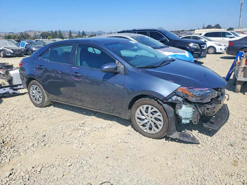 Photo 4 from auction – 2018 TOYOTA COROLLA with VIN 2T1BURHE6JC101424