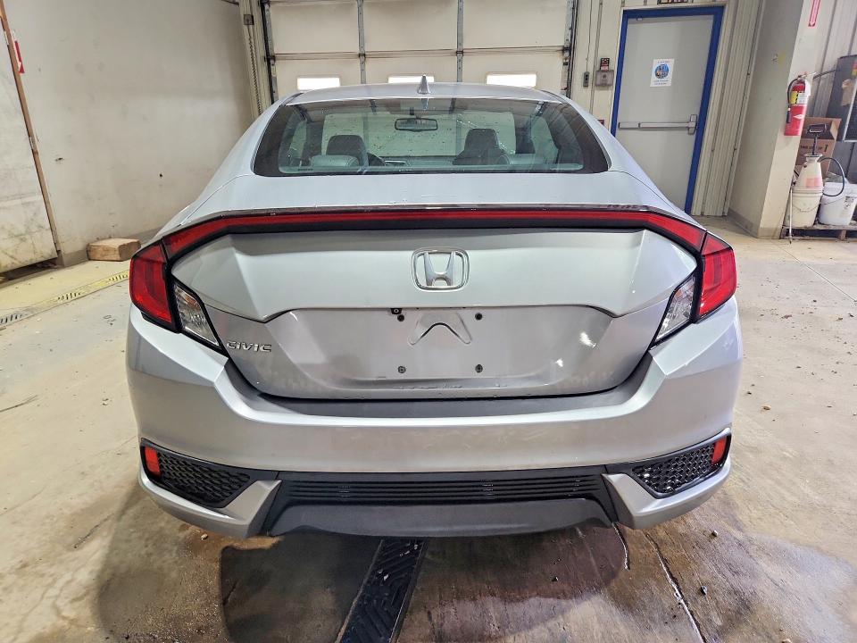 Photo 6 from auction – 2016 HONDA CIVIC with VIN 2HGFC3B71GH351780