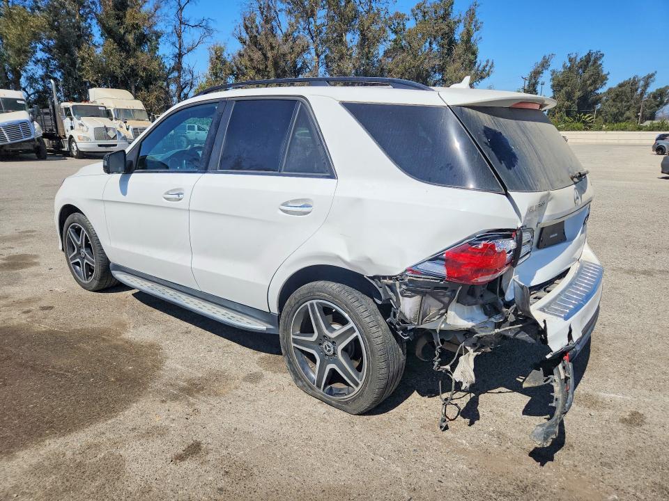 Снимка 2 от търг – 2017 MERCEDES-BENZ GLE с VIN 4JGDA5HB7HA930738
