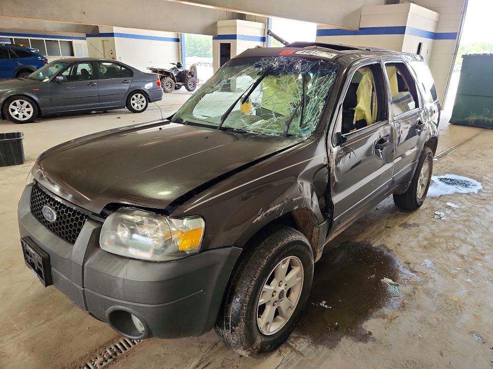 FORD ESCAPE 2006 with VIN 1FMCU93166KB98425 - Photo from auction