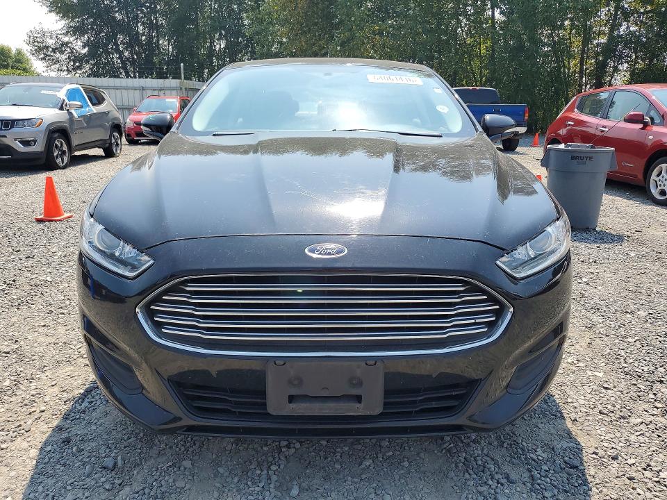 Photo 5 from auction – 2016 FORD FUSION with VIN 3FA6P0LUXGR343158