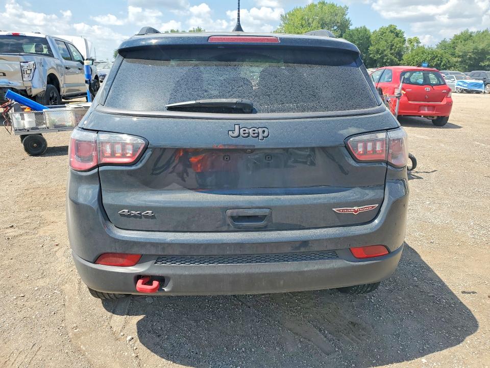 Photo 6 from auction – 2017 JEEP COMPASS with VIN 3C4NJDDB1HT689308