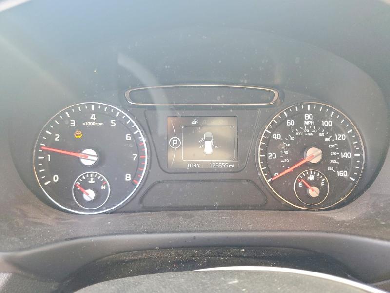 Photo 9 from auction – 2016 KIA SORENTO with VIN 5XYPG4A34GG017169