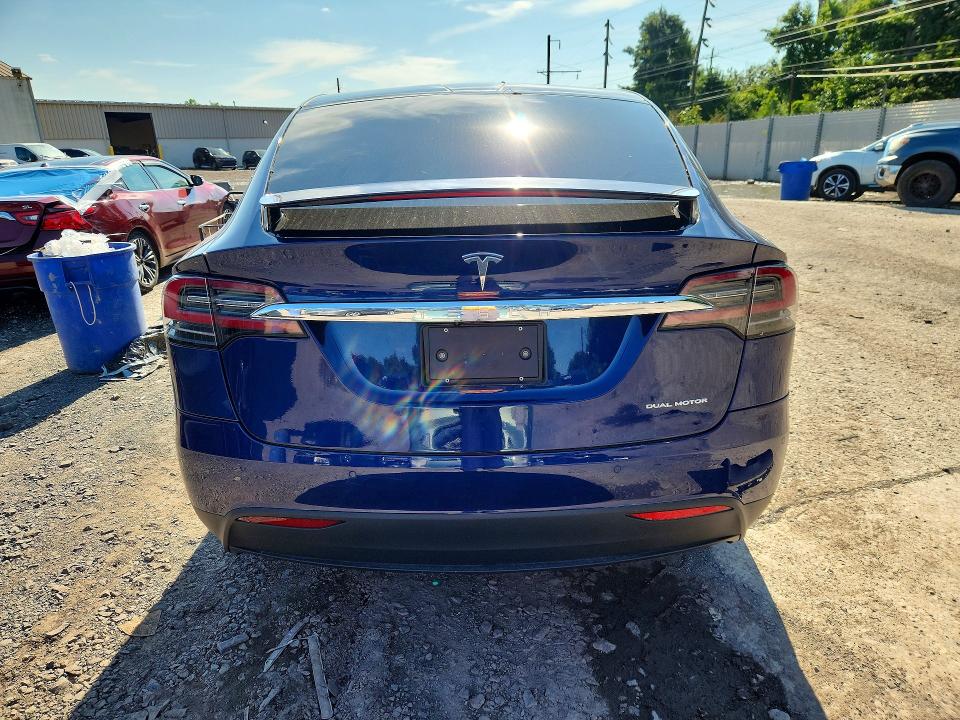 Снимка 6 от търг – 2019 TESLA MODEL X с VIN 5YJXCDE41KF192803