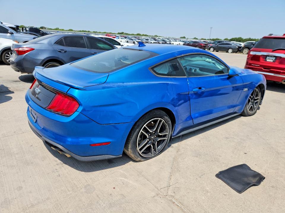 Photo 3 from auction – 2021 FORD MUSTANG with VIN 1FA6P8CF0M5153769