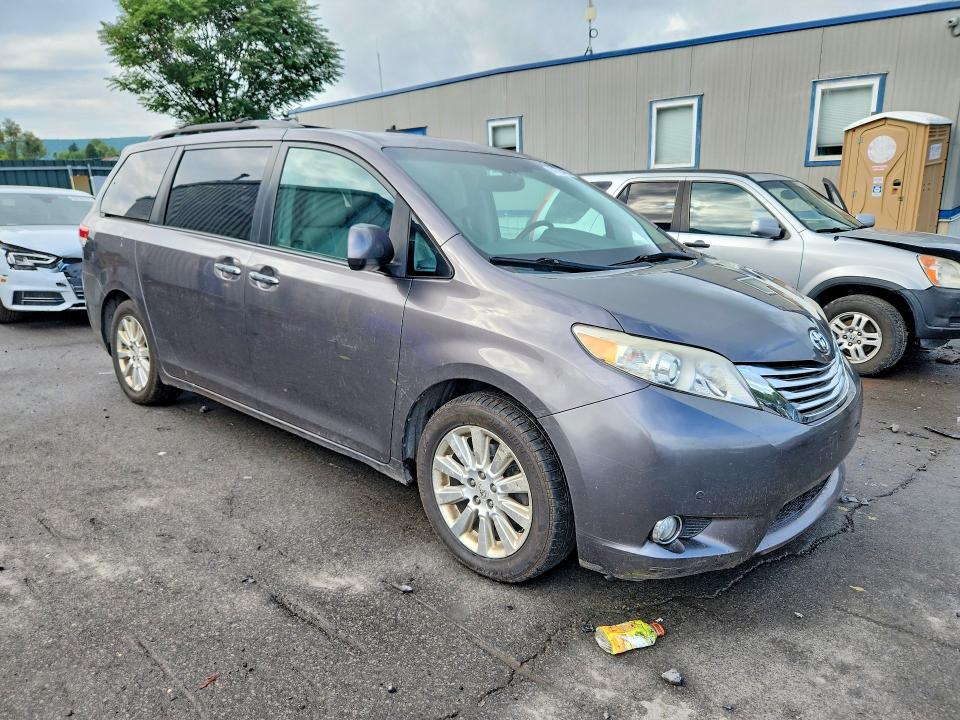 Photo 4 from auction – 2011 TOYOTA SIENNA with VIN 5TDDK3DC2BS014550