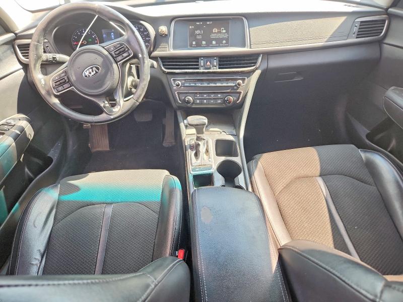 Photo 8 from auction – 2018 KIA OPTIMA with VIN 5XXGT4L33JG251601