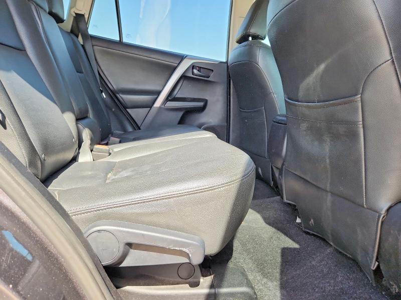 Photo 11 from auction – 2016 TOYOTA RAV4 with VIN 2T3ZFREV6GW240139