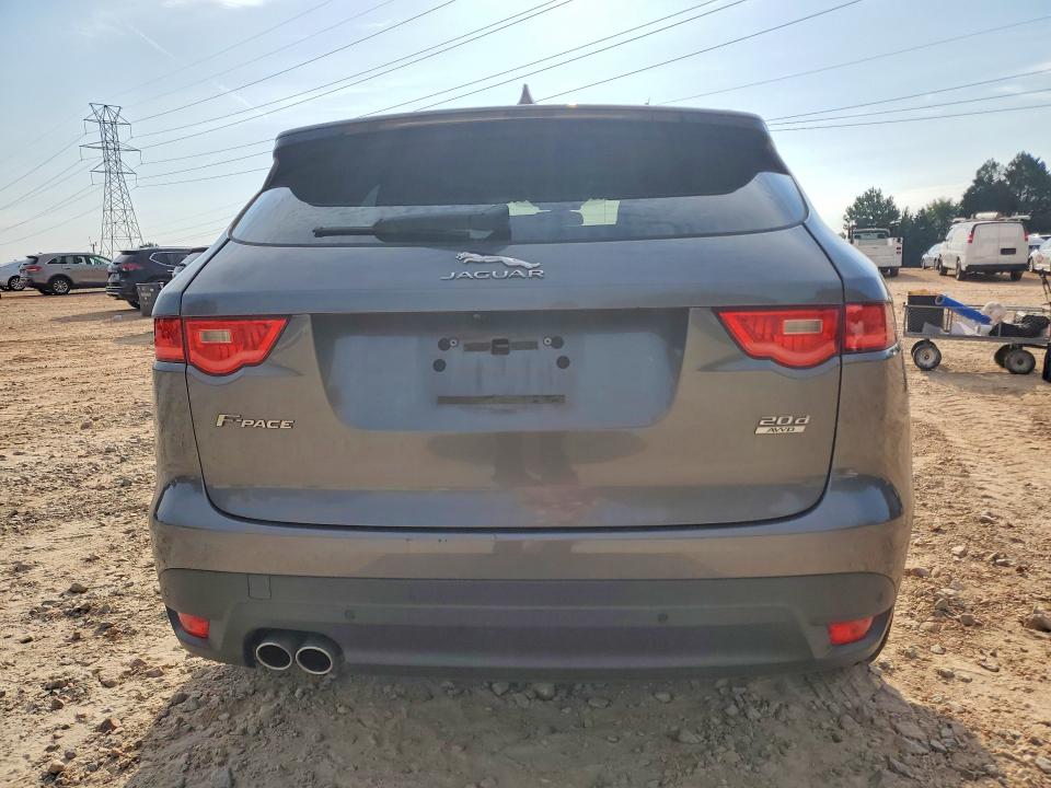 Photo 6 from auction – 2017 JAGUAR F-PACE with VIN SADCK2BN7HA493181