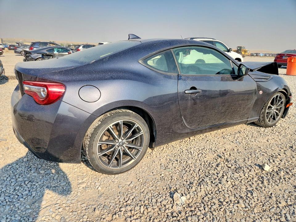 Photo 3 from auction – 2017 TOYOTA 86 with VIN JF1ZNAA15H8704512