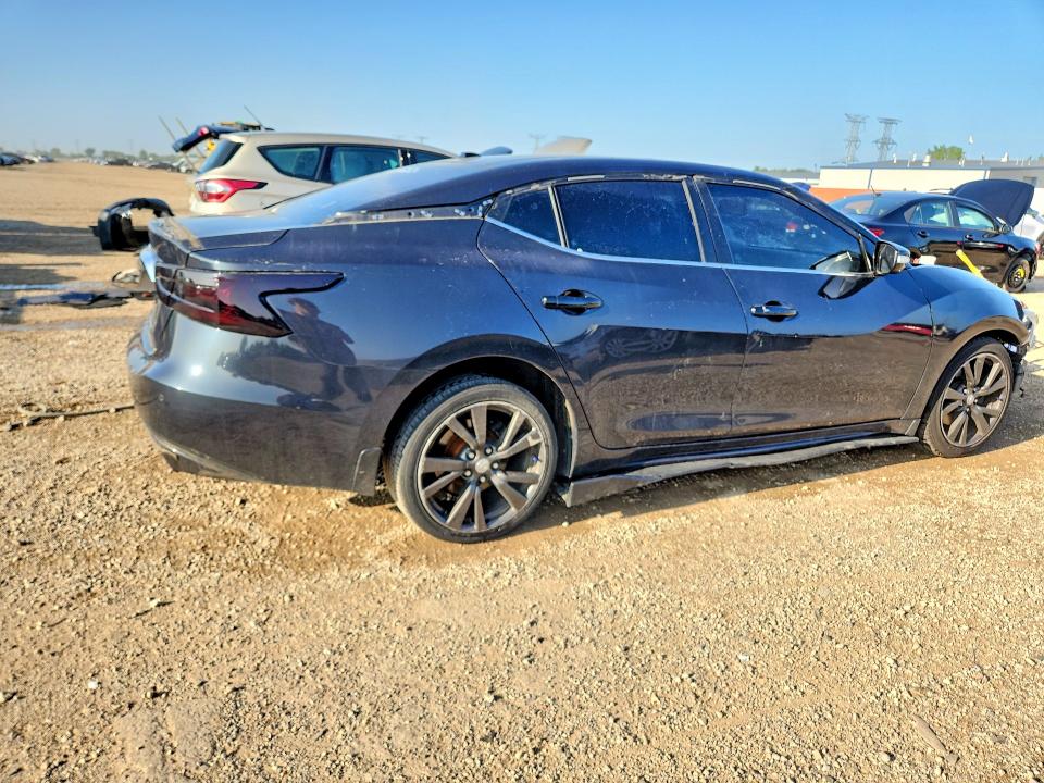 Photo 3 from auction – 2017 NISSAN MAXIMA with VIN 1N4AA6AP0HC384183