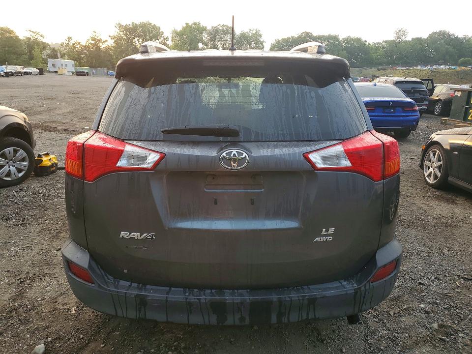 Photo 6 from auction – 2015 TOYOTA RAV4 with VIN JTMBFREV4FJ015684