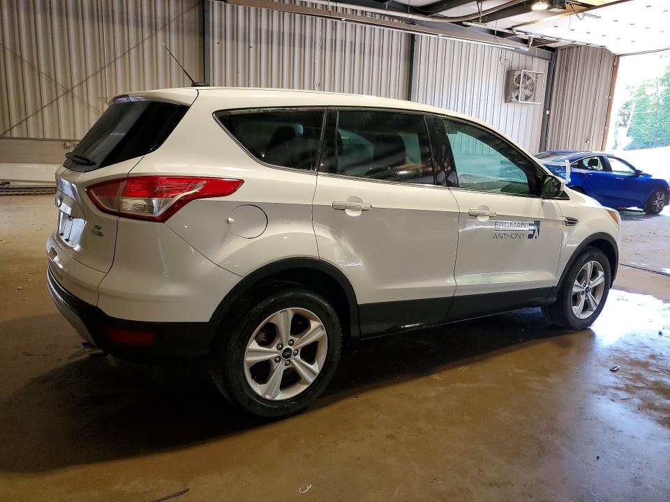 Photo 3 from auction – 2016 FORD ESCAPE with VIN 1FMCU9GX3GUA89800