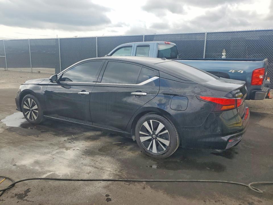 Photo 2 from auction – 2019 NISSAN ALTIMA with VIN 1N4BL4EV4KC223578