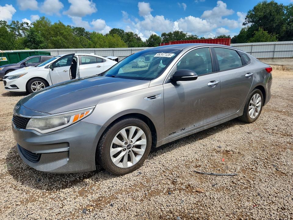 KIA OPTIMA 2017 with VIN 5XXGT4L36HG167203 - Photo from auction