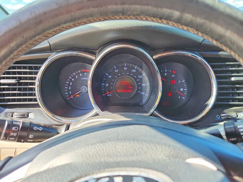 Zdjęcie 9 z aukcji – 2011 KIA OPTIMA z VIN KNAGN4A71B5129810
