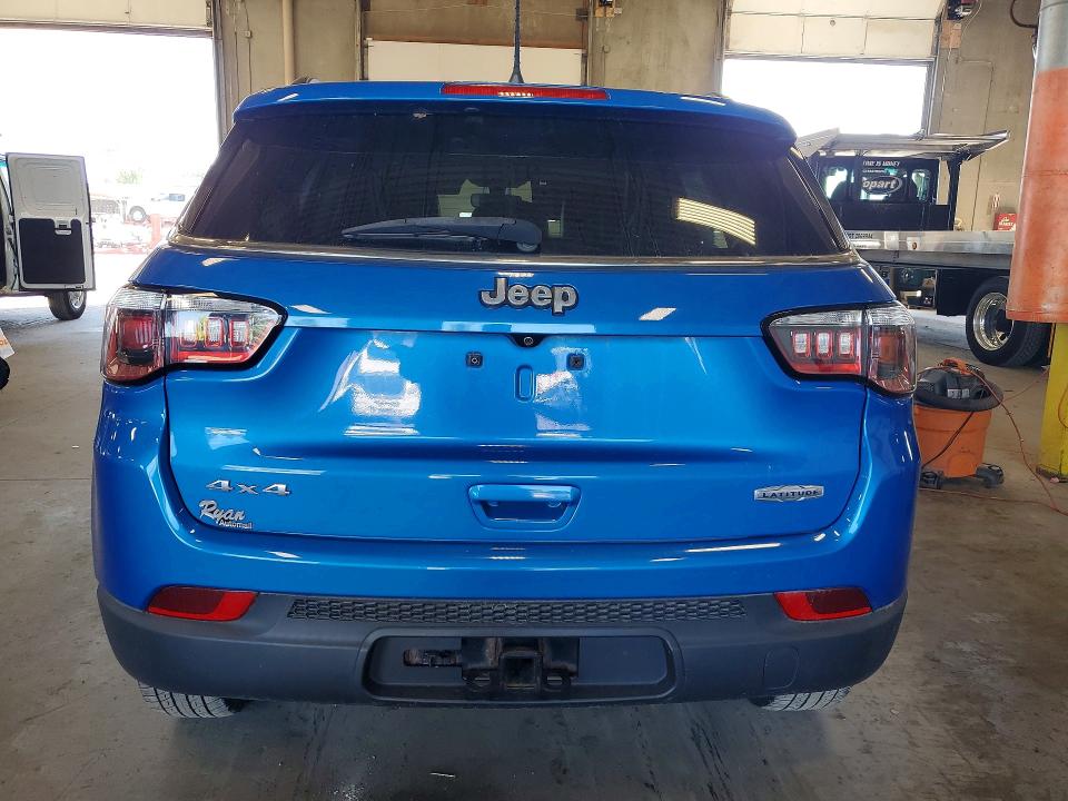 Photo 6 from auction – 2017 JEEP COMPASS with VIN 3C4NJDBB8HT665932
