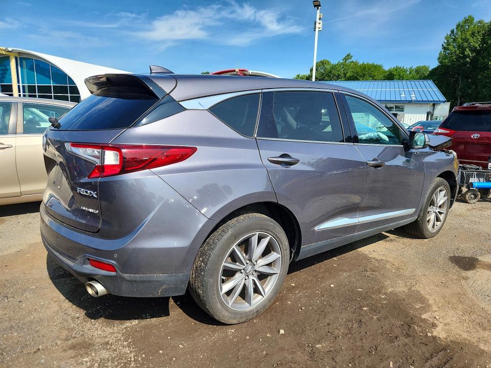 Photo 3 from auction – 2019 ACURA RDX with VIN 5J8TC2H52KL022178