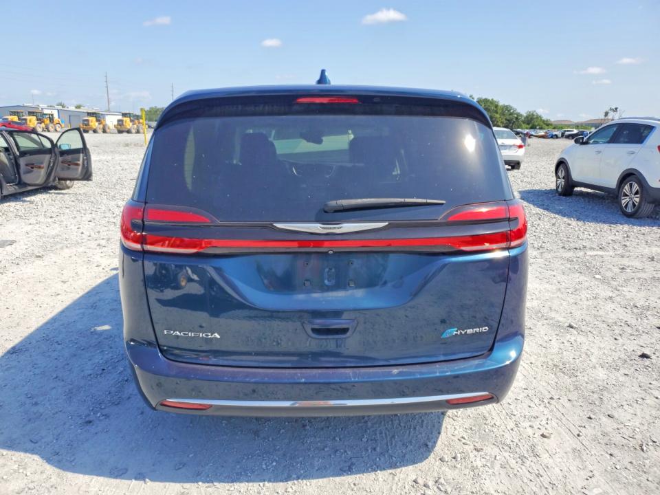 Photo 6 from auction – 2022 CHRYSLER PACIFICA with VIN 2C4RC1S73NR101657