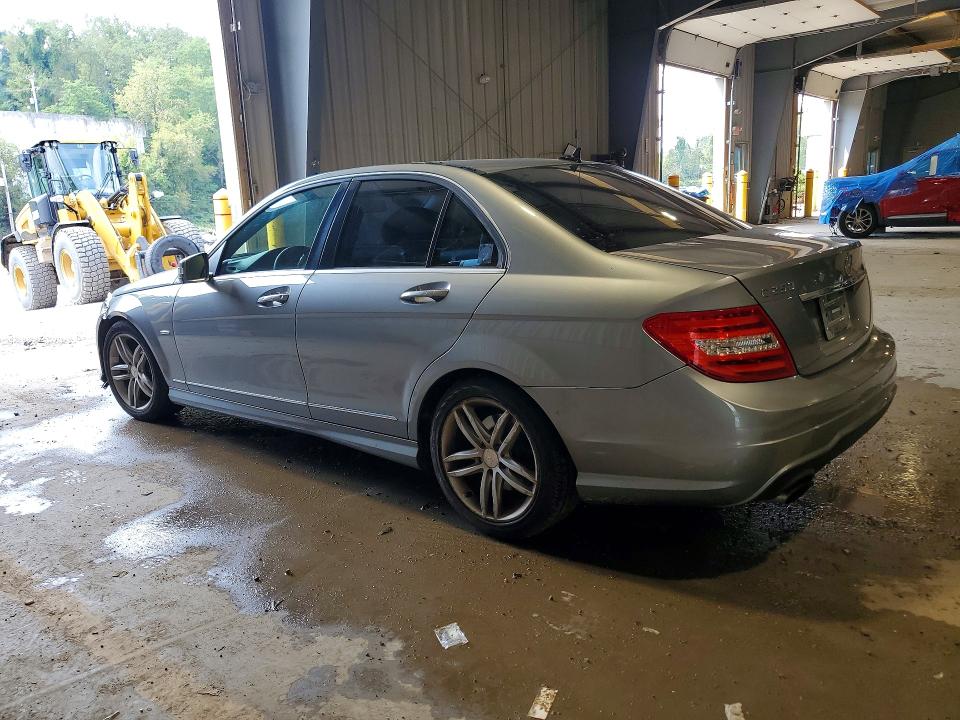 Photo 2 from auction – 2012 MERCEDES-BENZ C with VIN WDDGF4HB3CA631937
