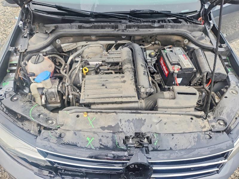 Photo 11 from auction – 2017 VOLKSWAGEN JETTA with VIN 3VW2B7AJ5HM269510