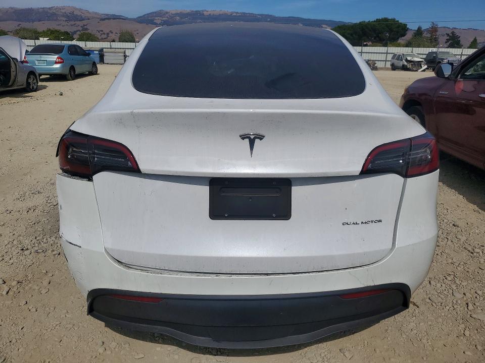 Photo 6 from auction – 2023 TESLA MODEL Y with VIN 7SAYGDEE7PF676373